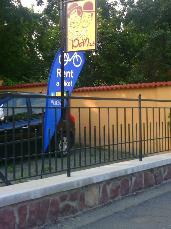לינה וארוחת בוקר Balatonalmádi Stan Es Panzio מראה חיצוני תמונה